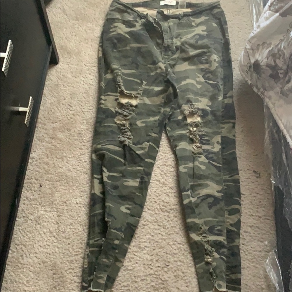 Army fatigue damaged jeans